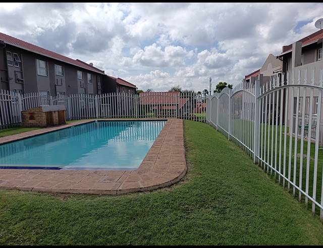 2 BEDROOM APARTMENT FOR SALE IN MEYERSDAL